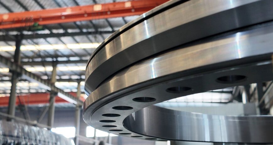 Three-Row Cylindrical Roller Main Bearing as a Replacement for TRB+TRB Main Bearing Solutions